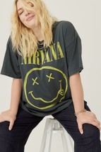 Daydreamer Womens T Shirt Nirvana Smiley Face Merch Tee Gray 1X - £42.33 GBP