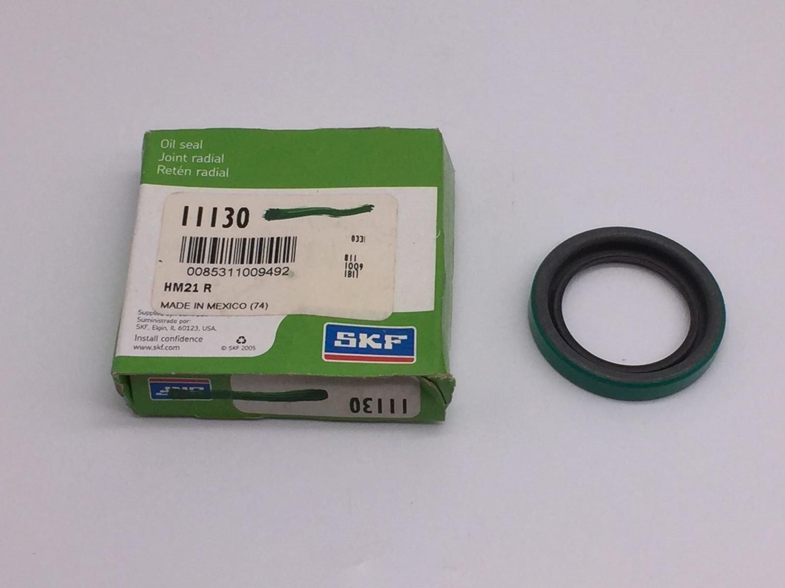 NEW SKF HM21 R Oil Seal 1-1/8 Bore Dia  - $11.40