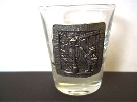 New Orleans souvenir shot glass Bourbon Street pewter emblem jazz musician - £6.48 GBP