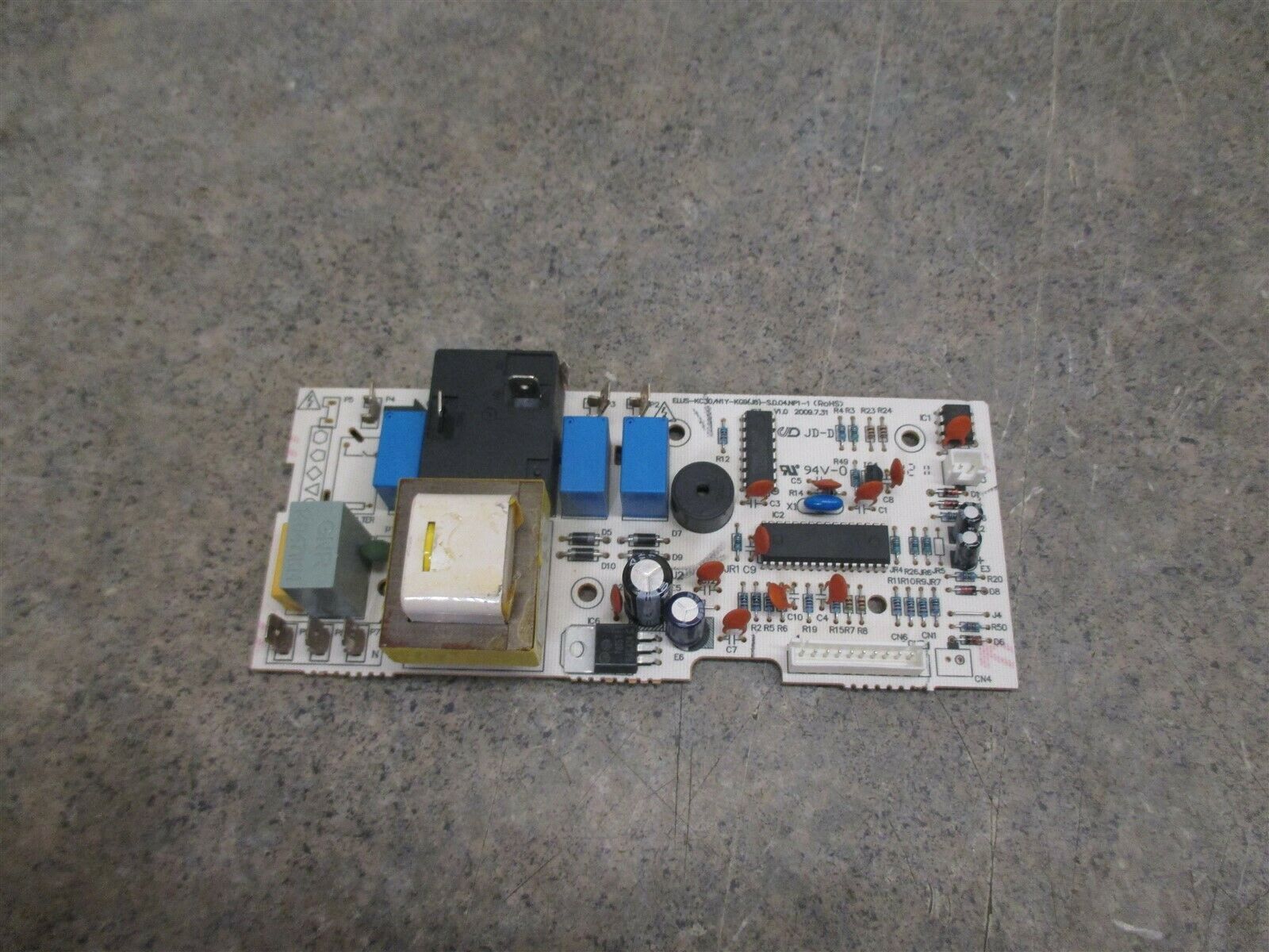 Frigidaire Air Conditioner Control Board Scratches Part 5304487221