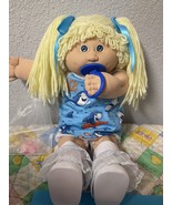 VTG Cabbage Patch Kid Girl With Pacifier 1ST Edition Lemon Hair Blue Eyes 1983 - €339,34 EUR
