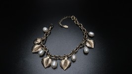 Adjustable C. Pak Genuine Pearl Acorn Leaf Charm Bracelet 7.5 - 9 inches - £9.49 GBP