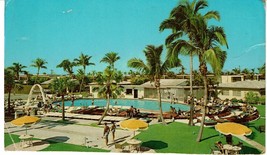 Vintage Golden Gate Hotel Motel &amp; Villas Florida Postcard Miami pool people - £3.88 GBP
