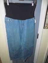 GAP Maternity Denim Capri Pants Size 2 Women's NEW - $36.00