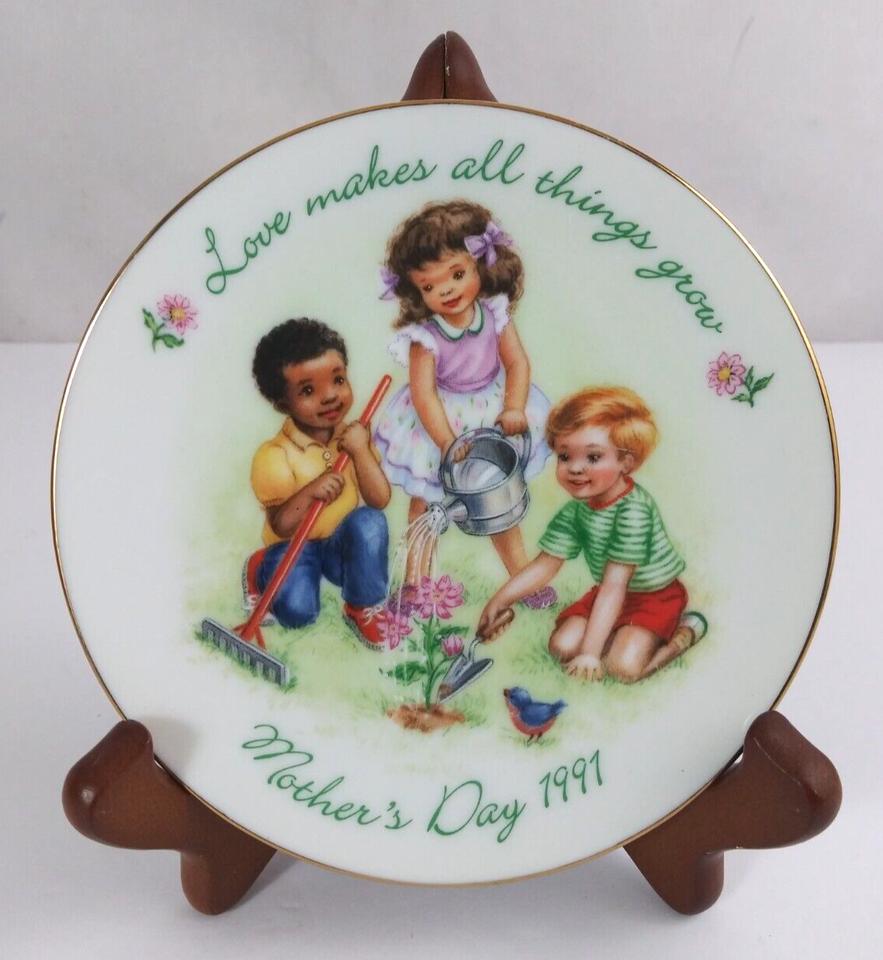 1991 Avon Love Makes All Things Grow Mother&#39;s Day 5.25&quot; Decorative Plate - $7.91