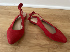 Anthropologie 8 38 Red Suede Pointed Toe Slingback Bow Flats - £30.36 GBP