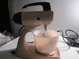 Vintage Pink Sunbeam Mixmaster 12 Speed Stand Mixer 1 small Pink Bowl Works - $138.59