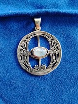 925 Sterling Silver Moonstone Medallion Pendant Free Shipping - $547.38 MXN