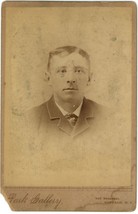 Circa 1880&#39;S Cabinet Card Of Odd Man Suit Parted Hair Park Gallery Buffalo Ny - £7.47 GBP