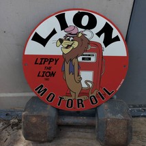 Vintage 1962 Lion Motor Oil &#39;&#39;Lippy The Lion&#39;&#39; Porcelain Gas &amp; Oil Pump Sign - £98.20 GBP