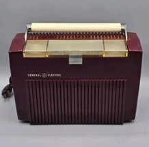 VINTAGE 1952 General Electric Burgundy 4-Tube Portable AM Radio, Model 607 - $116.86