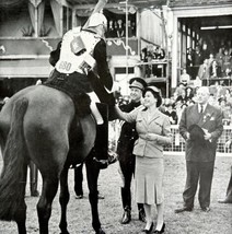 Queen Elizabeth At Richmond Horse Show 1952 Sphere Cover UK Import DWII4 - £23.96 GBP