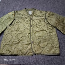 Liner Coat Cold Weather Military Size Large Green With Buttons 8415-00-7... - $17.38
