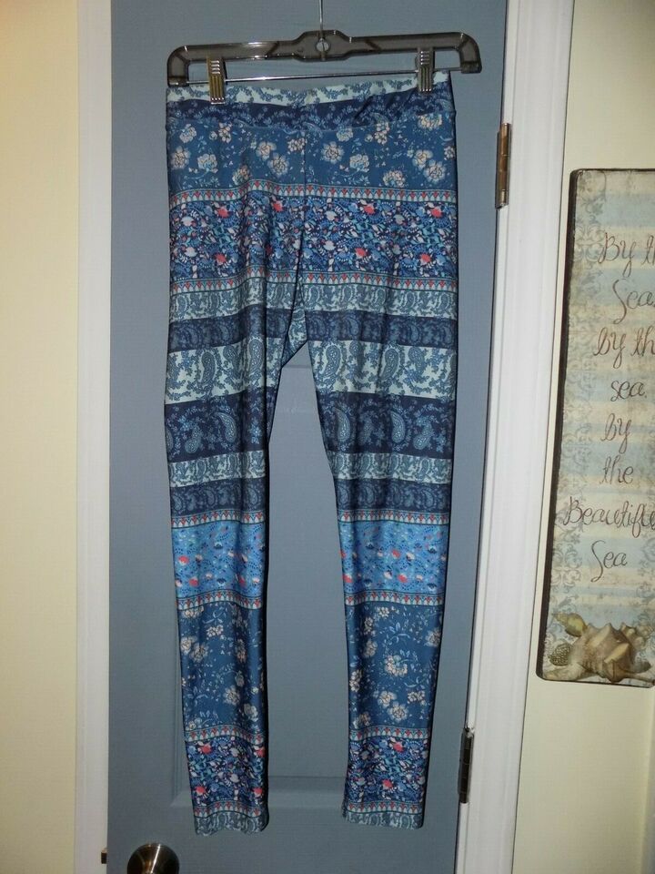 American Eagle Outfitters Patchwork Floral/Paisley Print Leggings Size S... - $24.84