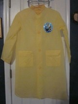 Vintage 1970&#39;s Walt Disney World Youth Size L Yellow Button Front Rain Coat - £13.28 GBP