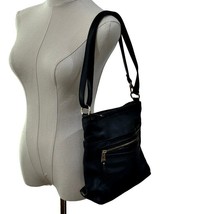 TIGNANELLO Leather Shoulder Bag Purse Solid Black Adjustable Strap Zipper Pocket - £16.55 GBP