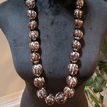 Women Fashion Brown Lumbang Kukui Nut Seed Collar Necklace with Lei Ribbon Clasp - £23.27 GBP
