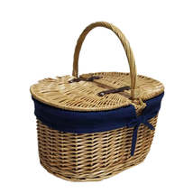 Oval Lidded Picnic Shopping Basket With Navy Blue Lining - £37.56 GBP