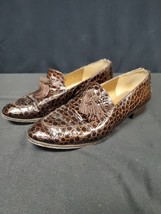 Stuart Weitzman Tassel Loafer Shoes Croc Embossed Patent Leather Brown Sz 9 - $36.95