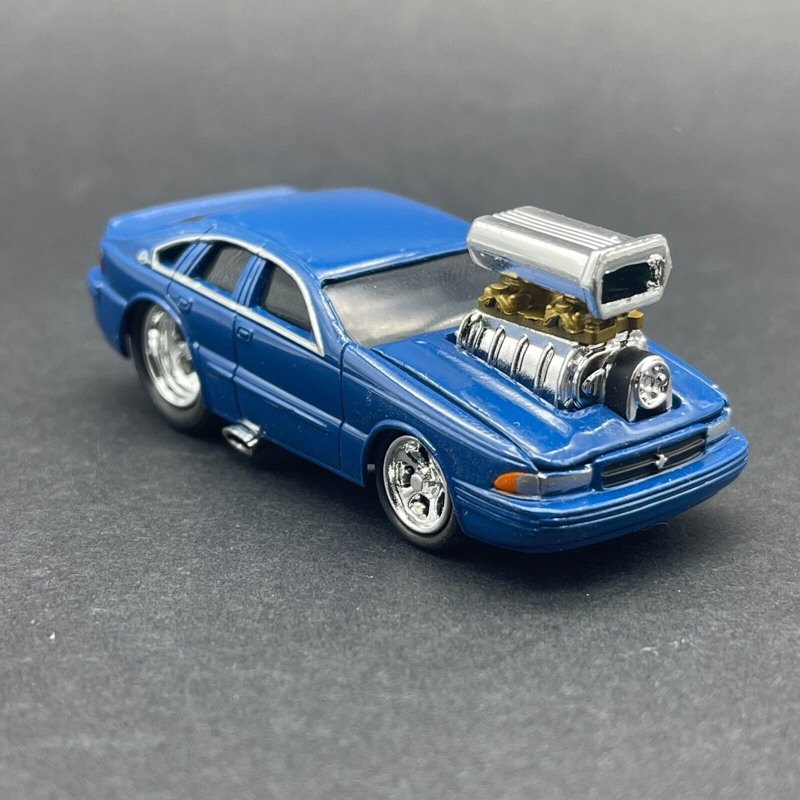 Muscle Machines 1996 '96 Chevrolet Chevy Impala Blue Car Diecast Car 1/64 Scale - $26.11