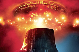 Close Encounters of The Third Kind Giant UFO Alien Mother Ship Devil&#39;s Tower Wyo - £19.15 GBP