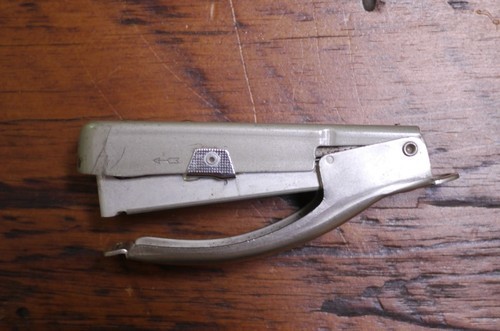 Vintage Bates 88 Stainless Steel Small Pocket Portable Hand Ergonomic St... - $19.79