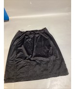 Vintage Black Half Slip With Floral Lace - Medium - €12,74 EUR Vintage Black Half Slip With Floral Lace - Medium - €12,74 EUR
