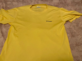 Mens Columbia Logo t shirt XL Fishing Outdoors - $15.88