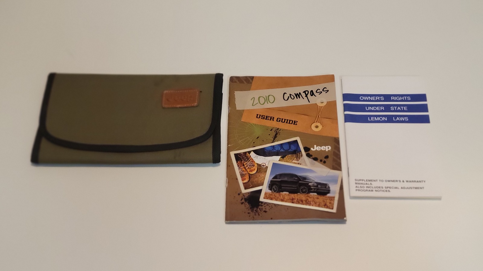 2010 Jeep Compass User Guide With Case   - $27.00