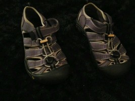 Keen Purple Waterproof Sandals Big Girls  Sz 2 - £15.37 GBP