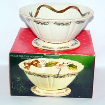 Home For The Holidays 9&quot; Diameter Serving Bowl Holly Holiday Plaid in Box - £15.56 GBP