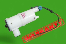 2007-2014 chevrolet tahoe gmc yukon windshield washer tank pump genuine - $29.87