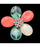 Vintage Rhinestone &amp; Lucite Flower Brooch With Pink &amp; Blue Crystal Accents - €20,45 EUR