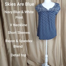 Skies Are Blue Navy Blue &amp; White Print Detail Top Size S - $16.00