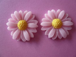 Pink Flower Daisy Cabochons  - £1.92 GBP