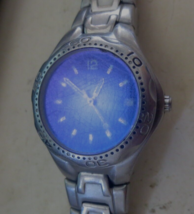 Fossil Blue Watch Women Silver Tone Date Blue Ombre Dial 28mm Working AM-3457 - £11.08 GBP