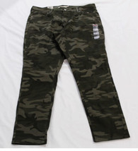 Levi Strauss &amp; Co Womens Plus 711 Camo Skinny Ankle Pants  Size 44x27 New - £27.20 GBP