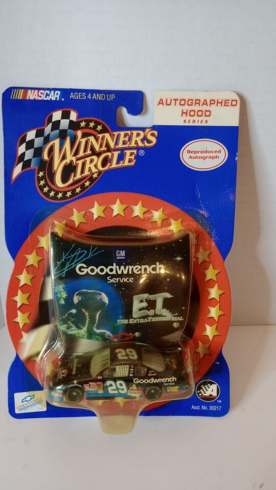 Primary image for 2002 Kevin Harvick #29 NASCAR 1:64 Diecast & E.T Hood, Winners Circle, Yellowed