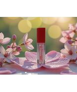 BATH &amp; BODY WORKS LIP GLOSS Strawberry Pound Cake .1 FL OZ/3mL NEW - $20.71 CAD