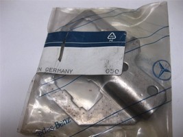 NEW Mercedes OEM W126 MAIN CABLE HARNESS BRACKET 1265452340 - £14.64 GBP