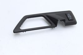 86-95 MERCEDES-BENZ W124 REAR RIGHT DOOR HANDLE BEZEL TRIM Q1561 image 9