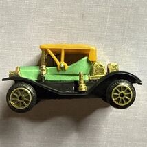 Reader's Digest Die Cast Miniature 1910 Ford Model T No. 304 Green Gold - $6.95