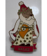 Disney Winnie the Pooh Santas Around the World - Wales Pin - $17.62 CAD