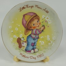 Avon 1982 “Little Things Mean A Lot“ Mother's Day  Plate 22k Gold Trim JAH2R - $3.95