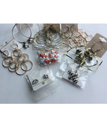 8 Lady Earrings Hoops Studs Drops Dangle Summer Party Fashion Statements... - $205.22 MXN