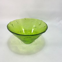 Green Glass Serving Bowl Seashell and Starfish Kitchen Dining Display Home Decor - £19.74 GBP
