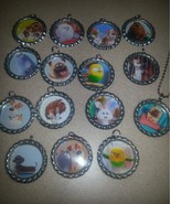 The Secret life of pets party favors lot of 15 necklaces necklace loot bag - $236.76 MXN