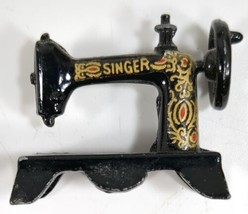 Vintage Miniature Singer Doll House Metal Sewing Machine 1:12 Scale Dollhouse - £7.55 GBP