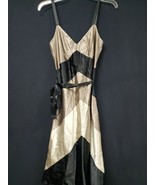 BCBG MaxAzaria Black Beige Silk Chevron Slip Dress Size 2 Vintage 90s Y2... - $883.64 MXN