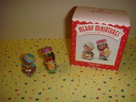 Hallmark 1996 Merry Miniatures Panda Kids - £5.52 GBP